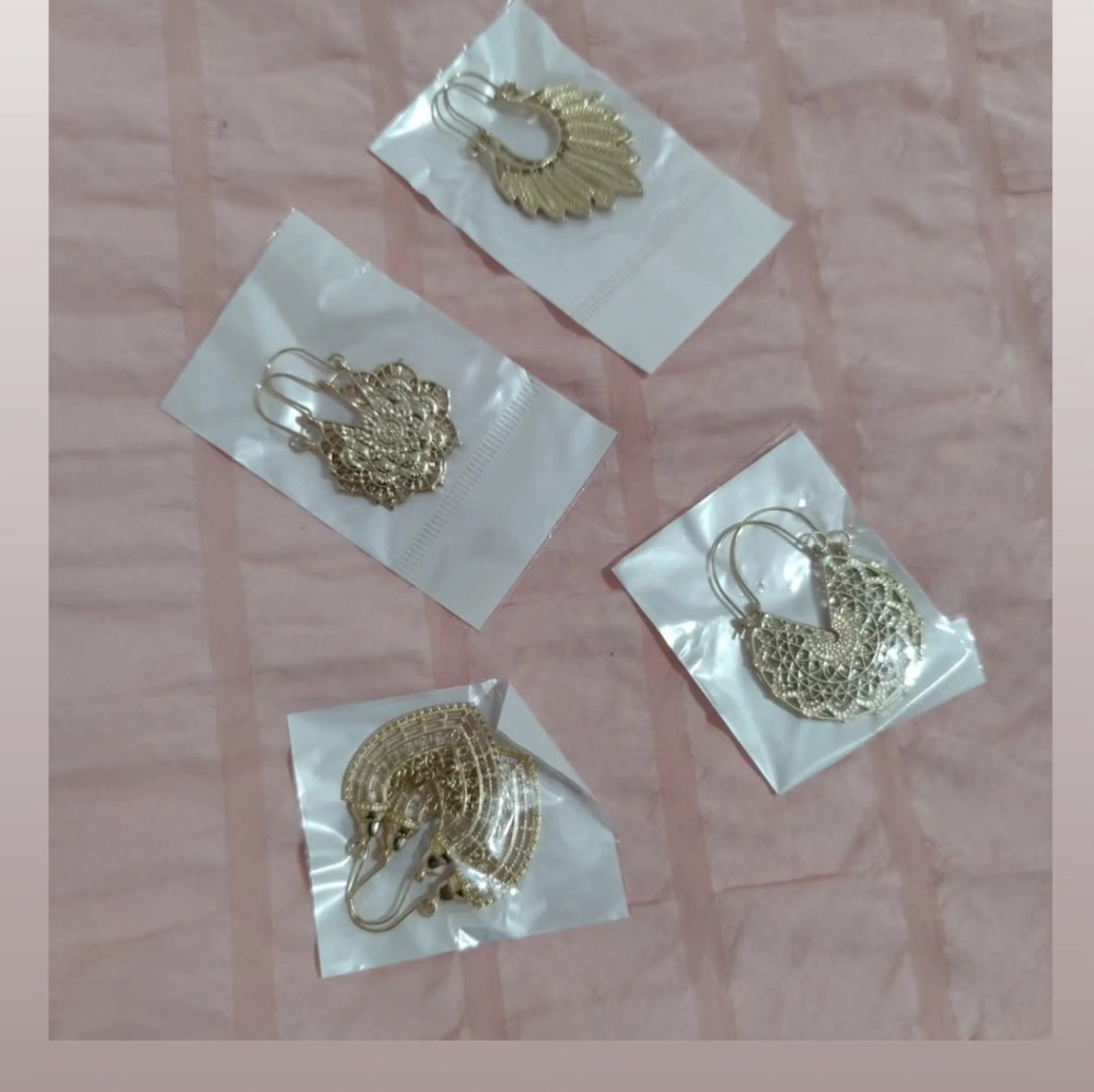 Elegant Gold-Tone Earrings Set